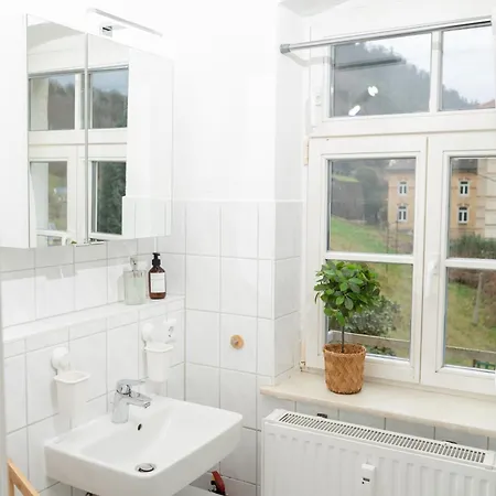 Stilvolles Apartment Mit Festungsblick Im Zentrum Königstein Exterior foto