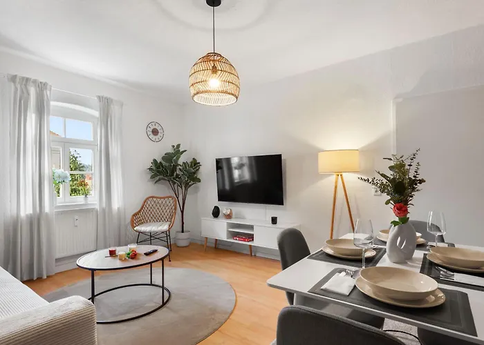 Stilvolles Apartment Mit Festungsblick Im Zentrum